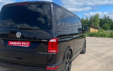 Volkswagen Multivan T6 рестайлинг, 2016 год, 4 590 000 рублей, 2 фотография
