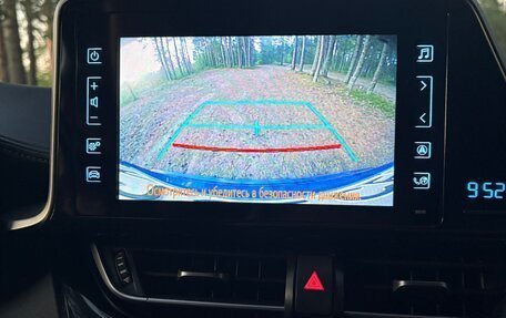 Toyota C-HR I рестайлинг, 2018 год, 2 600 000 рублей, 37 фотография