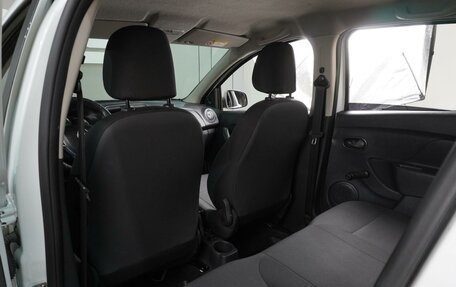Renault Logan II, 2018 год, 899 000 рублей, 11 фотография