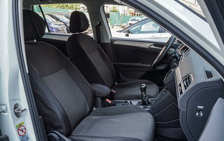 Volkswagen Tiguan II, 2018 год, 2 315 000 рублей, 8 фотография