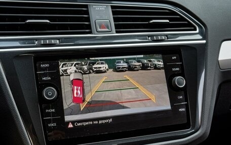 Volkswagen Tiguan II, 2018 год, 2 315 000 рублей, 13 фотография
