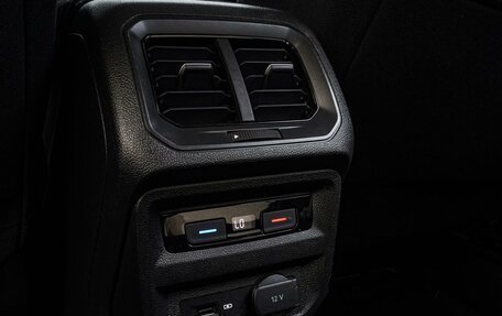 Volkswagen Tiguan II, 2018 год, 2 315 000 рублей, 18 фотография