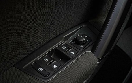 Volkswagen Tiguan II, 2018 год, 2 315 000 рублей, 19 фотография
