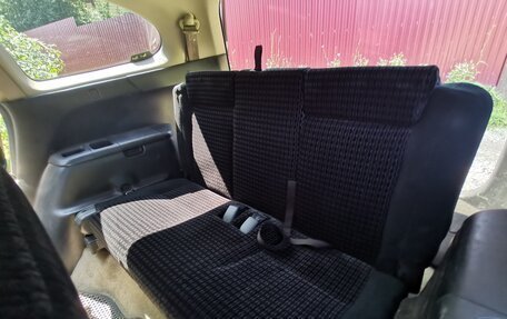Honda Stream I рестайлинг, 2003 год, 490 000 рублей, 9 фотография