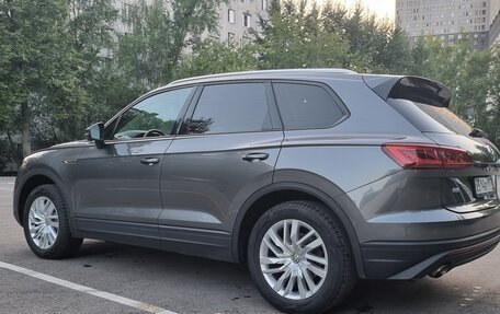 Volkswagen Touareg III, 2019 год, 4 300 000 рублей, 6 фотография