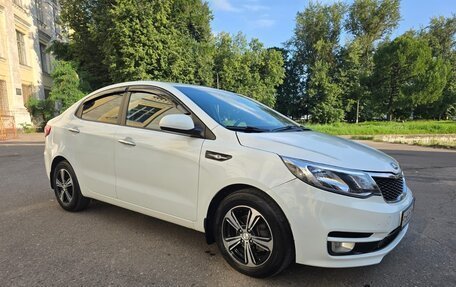 KIA Rio III рестайлинг, 2015 год, 750 000 рублей, 2 фотография