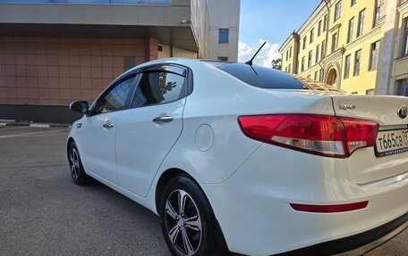 KIA Rio III рестайлинг, 2015 год, 750 000 рублей, 4 фотография