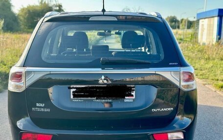 Mitsubishi Outlander III рестайлинг 3, 2015 год, 1 560 000 рублей, 5 фотография