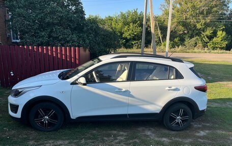 KIA Rio IV, 2018 год, 1 280 000 рублей, 2 фотография