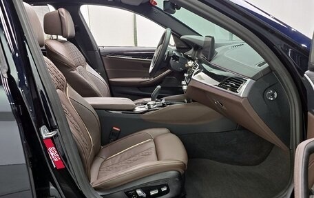 BMW 5 серия, 2022 год, 4 699 000 рублей, 15 фотография