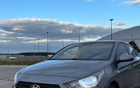 Hyundai Solaris II рестайлинг, 2018 год, 1 380 000 рублей, 2 фотография