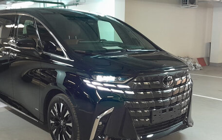 Toyota Alphard, 2024 год, 12 840 000 рублей, 2 фотография
