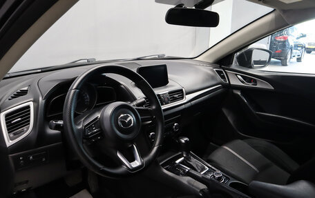 Mazda 3, 2017 год, 1 599 000 рублей, 12 фотография