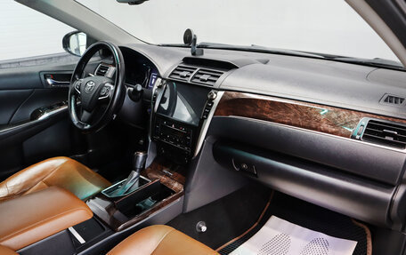 Toyota Camry, 2016 год, 1 949 000 рублей, 14 фотография