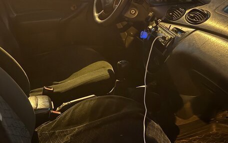 Ford Focus IV, 2000 год, 100 000 рублей, 6 фотография