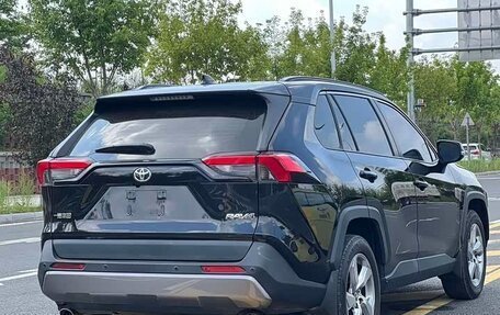 Toyota RAV4, 2021 год, 2 330 070 рублей, 4 фотография