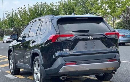 Toyota RAV4, 2021 год, 2 330 070 рублей, 6 фотография