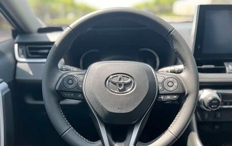 Toyota RAV4, 2021 год, 2 330 070 рублей, 12 фотография