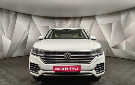 Volkswagen Touareg III, 2019 год, 4 235 000 рублей, 7 фотография