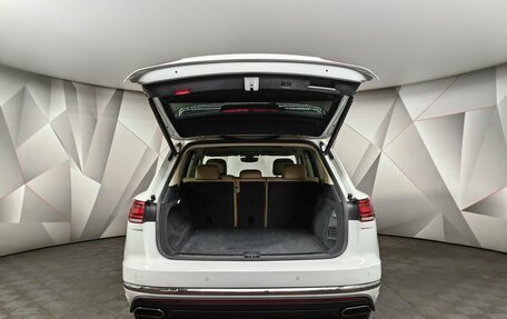 Volkswagen Touareg III, 2019 год, 4 235 000 рублей, 21 фотография