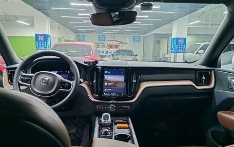 Volvo XC60 II, 2024 год, 4 200 000 рублей, 13 фотография