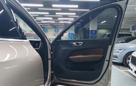 Volvo XC60 II, 2024 год, 4 200 000 рублей, 26 фотография