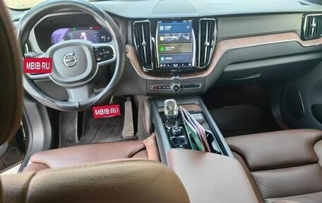Volvo XC60 II, 2023 год, 4 000 000 рублей, 7 фотография