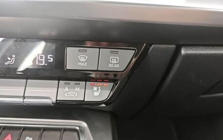 Audi A3, 2022 год, 2 200 000 рублей, 14 фотография