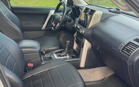 Toyota Land Cruiser Prado 150 рестайлинг 2, 2010 год, 2 999 000 рублей, 9 фотография