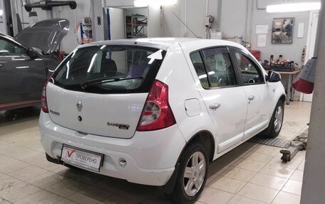 Renault Sandero I, 2013 год, 600 000 рублей, 3 фотография