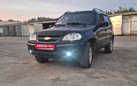 Chevrolet Niva I рестайлинг, 2013 год, 690 000 рублей, 3 фотография