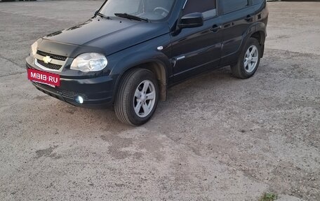 Chevrolet Niva I рестайлинг, 2013 год, 690 000 рублей, 2 фотография