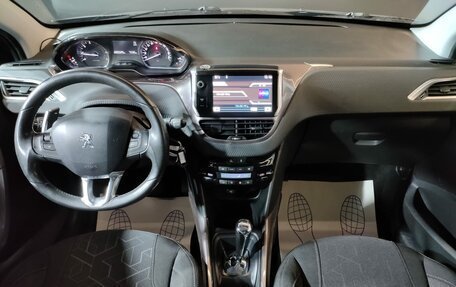 Peugeot 2008 II, 2014 год, 650 000 рублей, 11 фотография
