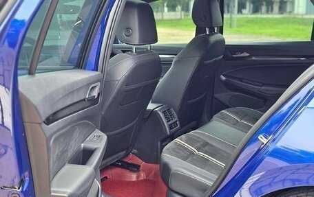 Volkswagen Golf VIII, 2021 год, 1 880 000 рублей, 15 фотография