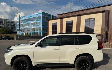Toyota Land Cruiser Prado 150 рестайлинг 2, 2018 год, 4 550 000 рублей, 5 фотография
