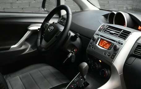 Toyota Verso I, 2011 год, 1 080 000 рублей, 12 фотография