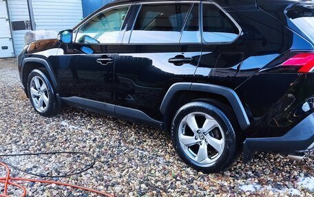 Toyota RAV4, 2019 год, 2 999 950 рублей, 5 фотография