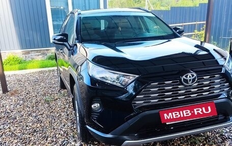 Toyota RAV4, 2019 год, 2 999 950 рублей, 3 фотография