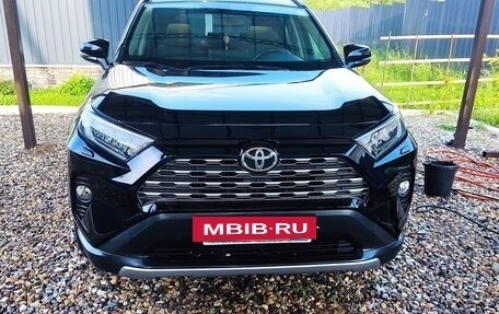 Toyota RAV4, 2019 год, 2 999 950 рублей, 8 фотография