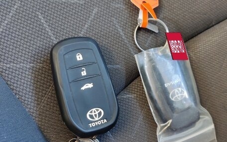 Toyota RAV4, 2019 год, 2 999 950 рублей, 19 фотография