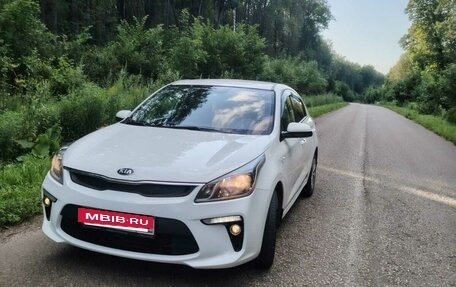 KIA Rio IV, 2018 год, 1 410 000 рублей, 4 фотография