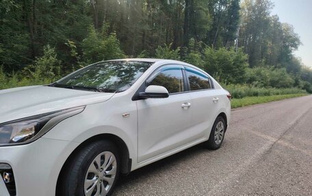KIA Rio IV, 2018 год, 1 410 000 рублей, 10 фотография
