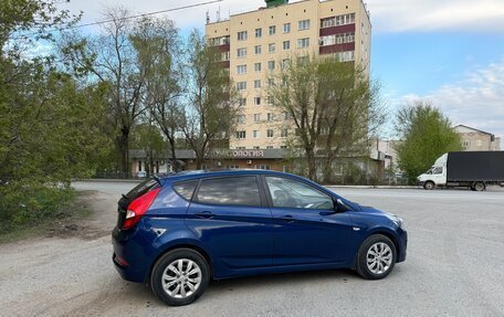 Hyundai Solaris II рестайлинг, 2015 год, 900 000 рублей, 3 фотография