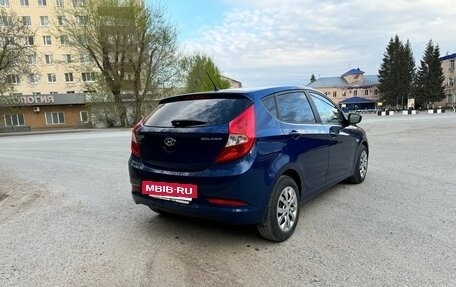 Hyundai Solaris II рестайлинг, 2015 год, 900 000 рублей, 4 фотография