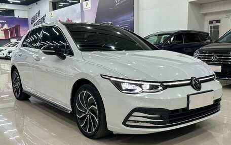Volkswagen Golf VIII, 2021 год, 1 630 000 рублей, 3 фотография