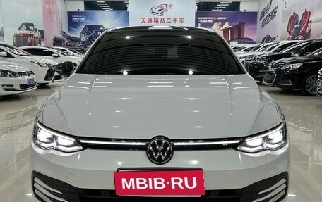 Volkswagen Golf VIII, 2021 год, 1 630 000 рублей, 2 фотография