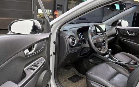 Hyundai Kona I, 2021 год, 1 810 007 рублей, 4 фотография