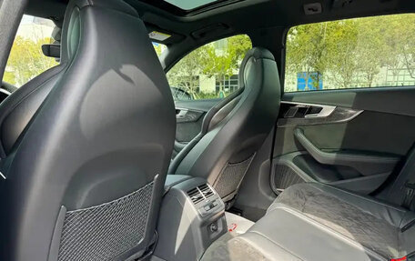 Audi RS 4, 2021 год, 6 160 000 рублей, 9 фотография