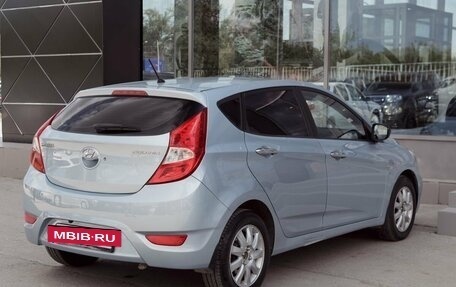 Hyundai Solaris II рестайлинг, 2012 год, 880 000 рублей, 5 фотография