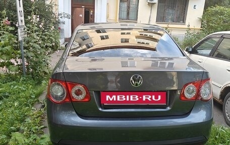 Volkswagen Jetta VI, 2010 год, 750 000 рублей, 2 фотография